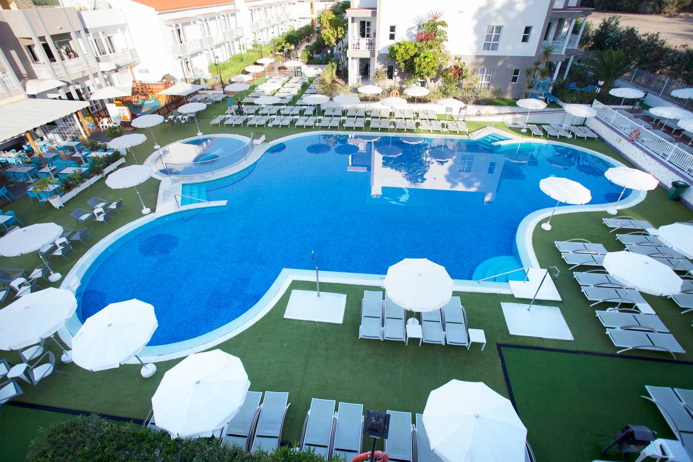 Coral Compostela Beach Golf Apartments