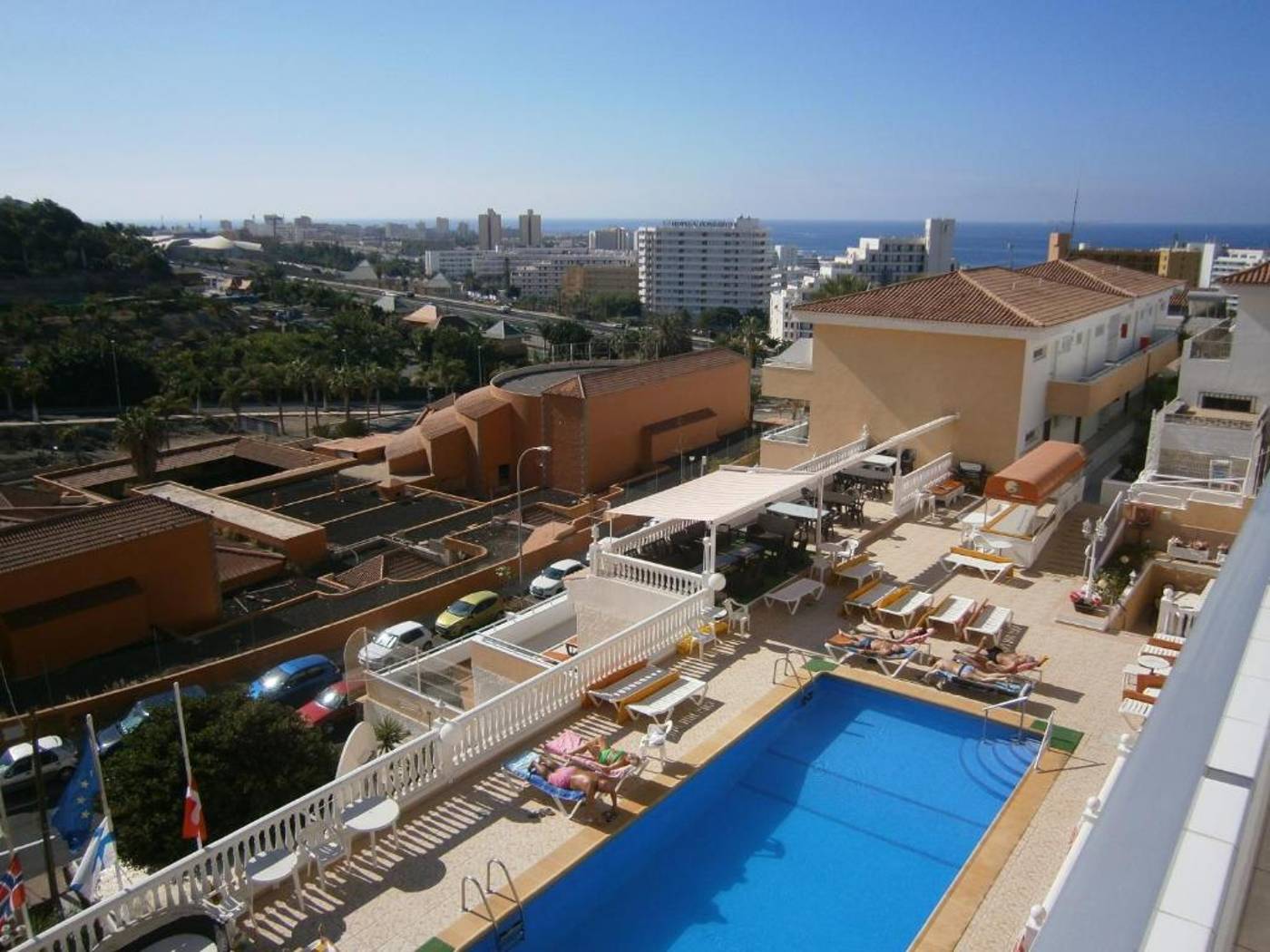 Florida-Park-Club-Pool-1