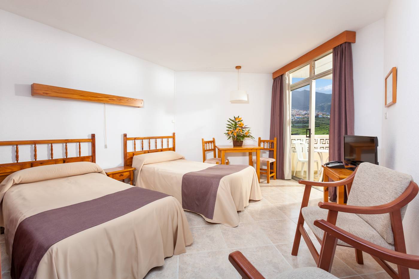 Panoramica-Garden-Room-15