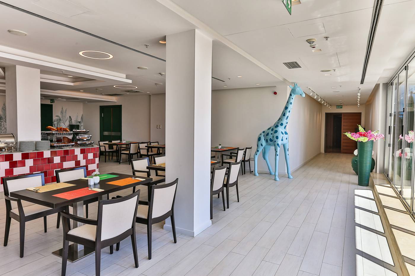 Hotel-Tq-Plaza-Restaurant-39