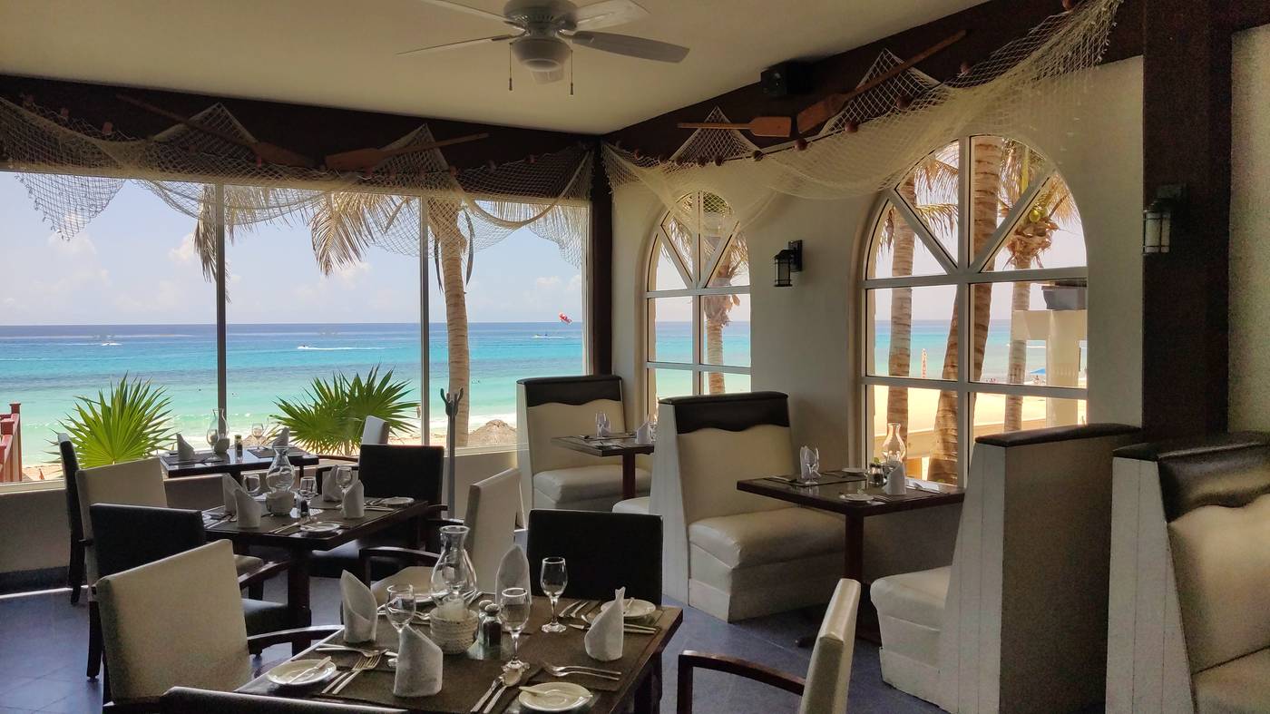 Golden-Parnassus-Resort--Adults-Only-All-Inclusive-Restaurant-25