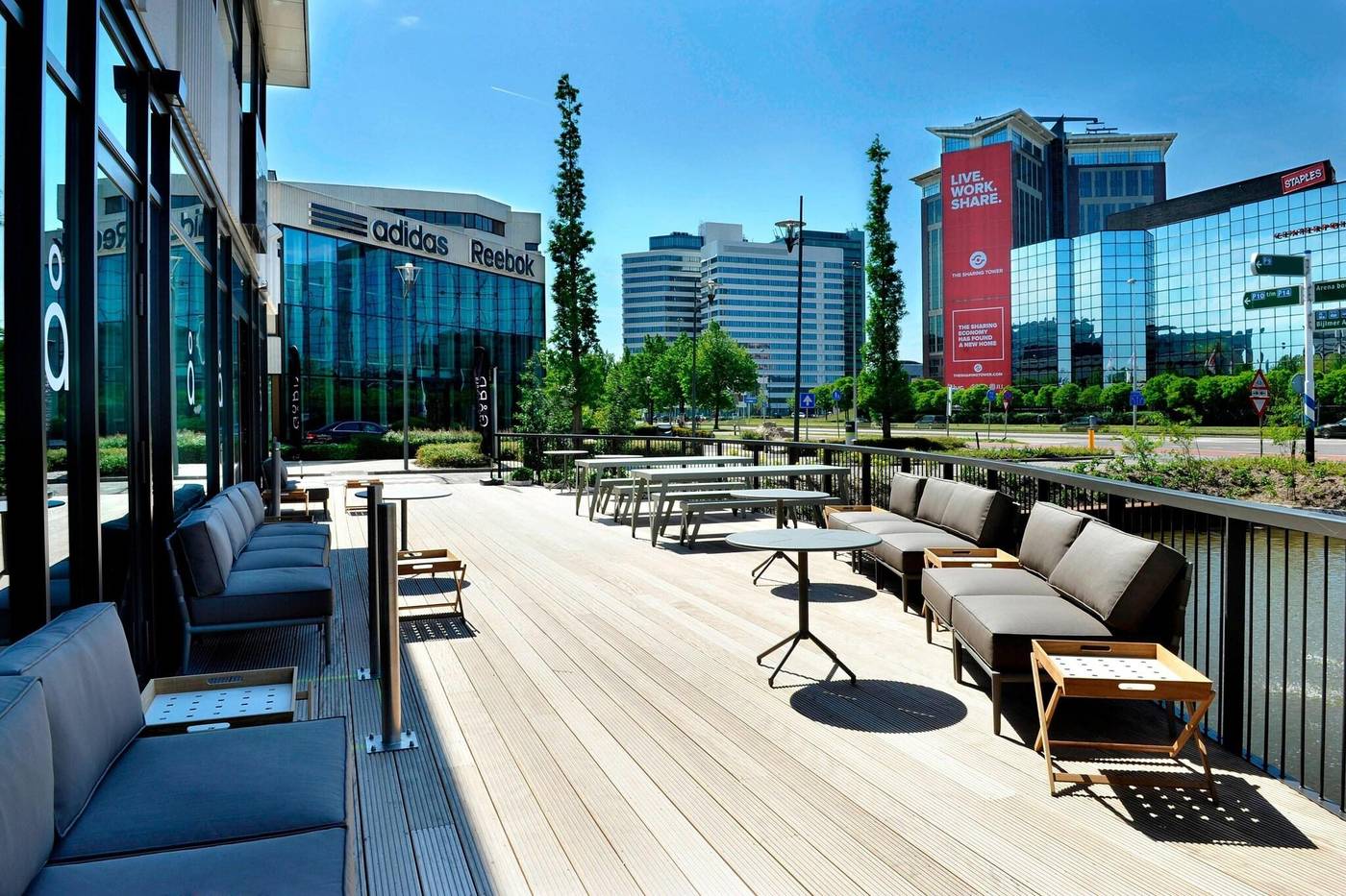 Courtyard-By-Marriott-Amsterdam-Arena-Terrace-46