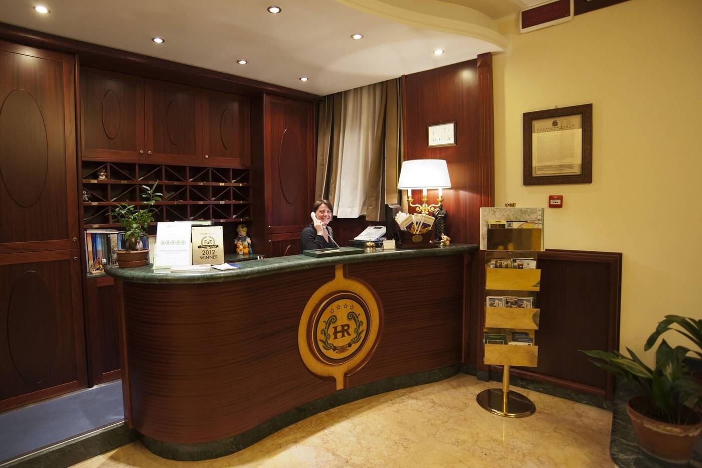 Hotel Rojan-Italy-Sulmona-Lobby-7