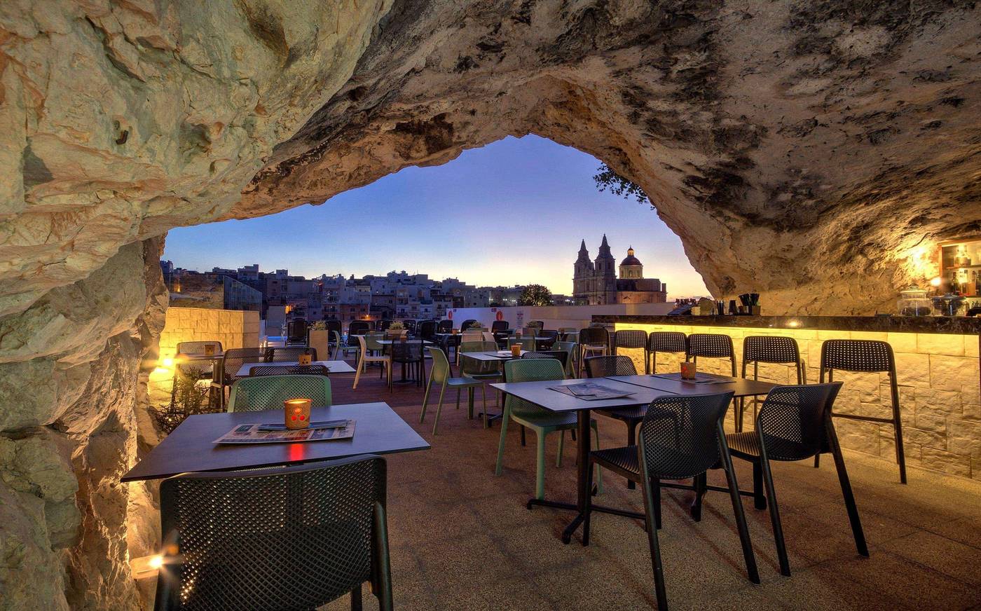 Pergola-Hotel---Spa-Bar-13