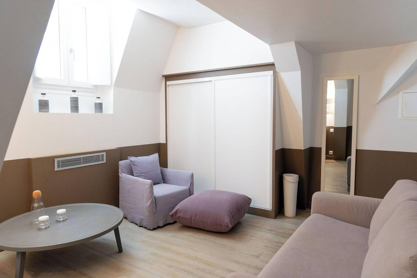 White-1921-Saint-Tropez-Room-32