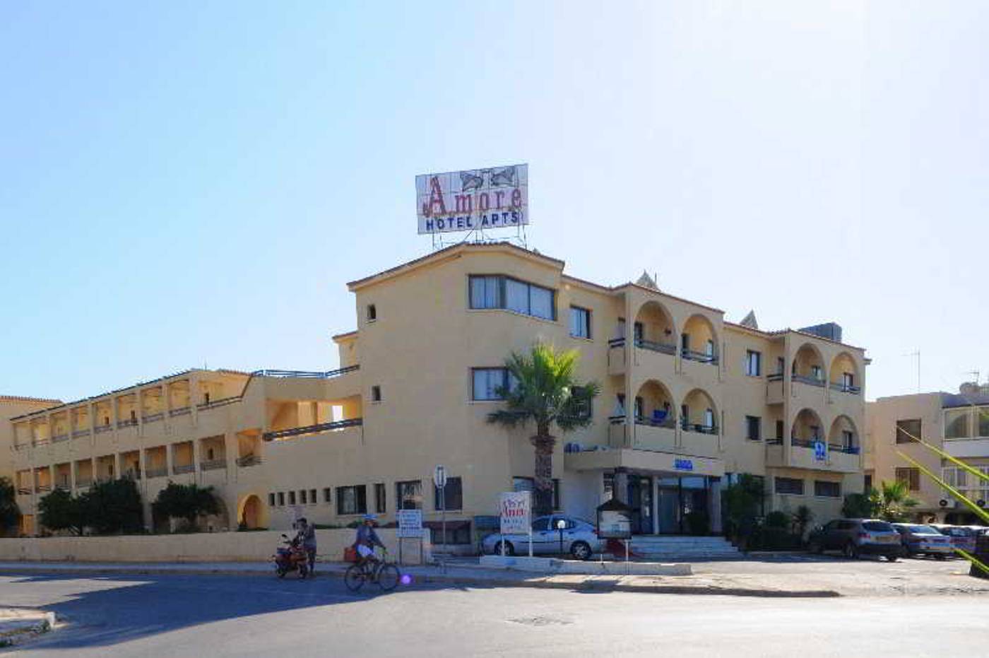Amore-Hotel-Apartments-General-view-13