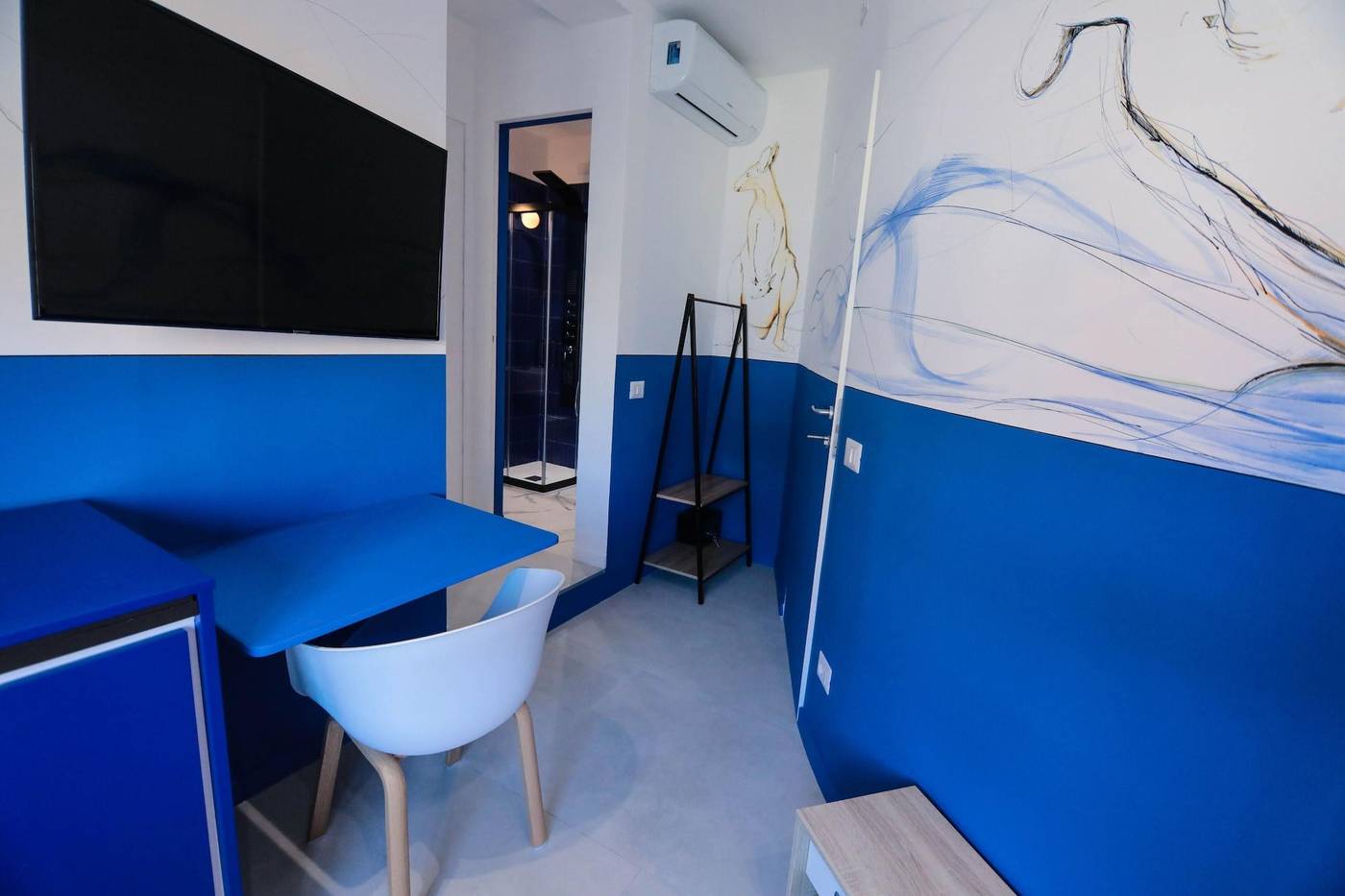 O-Effe--Global-Suites-at-Vatican-Room-18