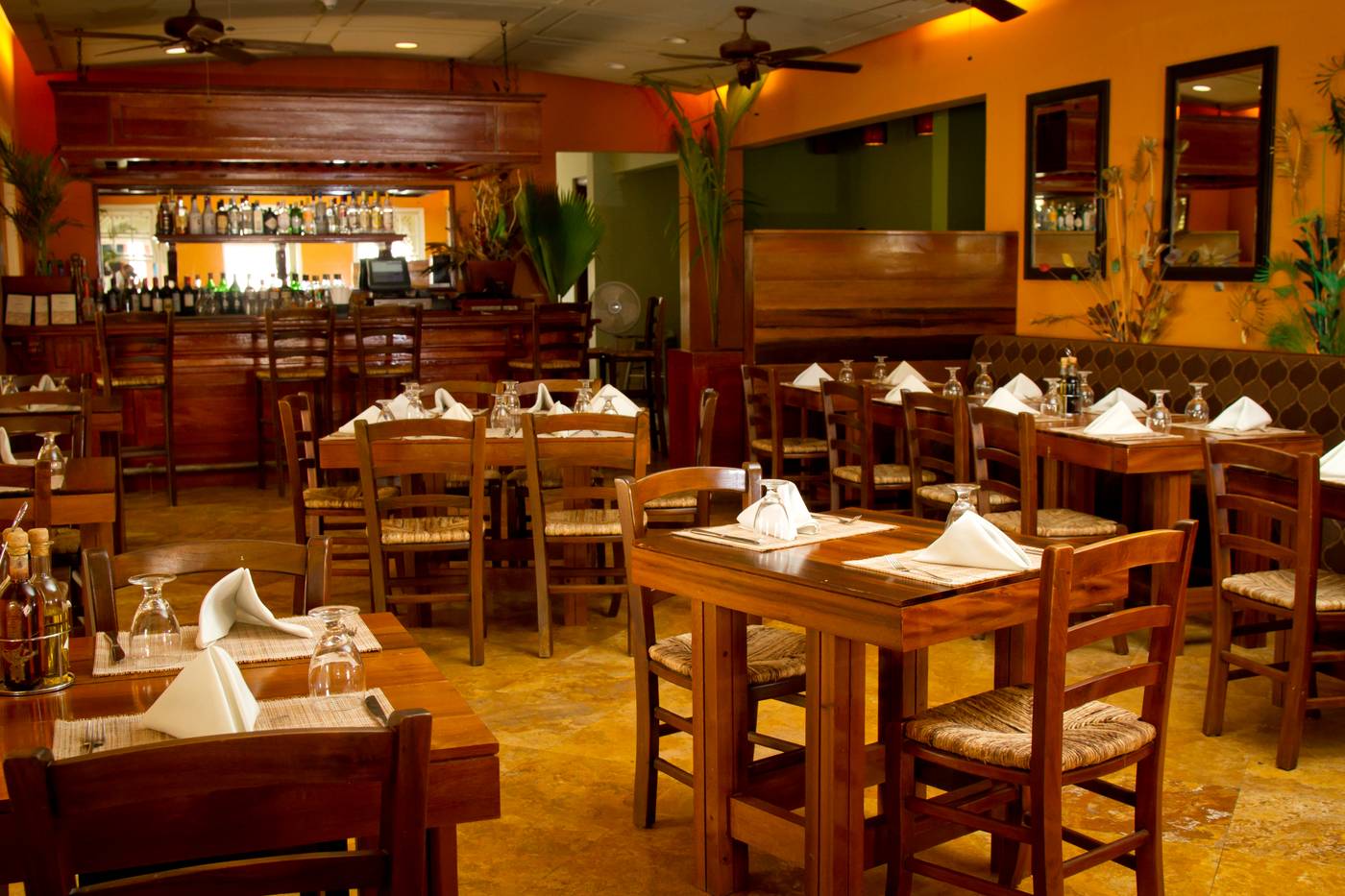 The-Crane-Resort-Restaurant-38