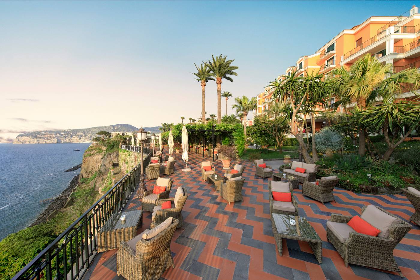 Grand-Hotel-Royal-General-view-6