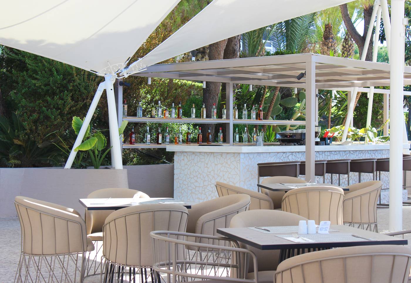 Sentido-Perissia-Beach-17