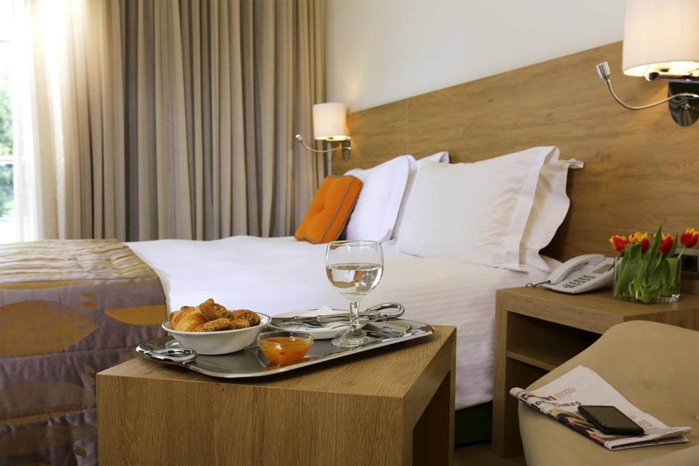 Golden-Age-of-Athens-Room-18