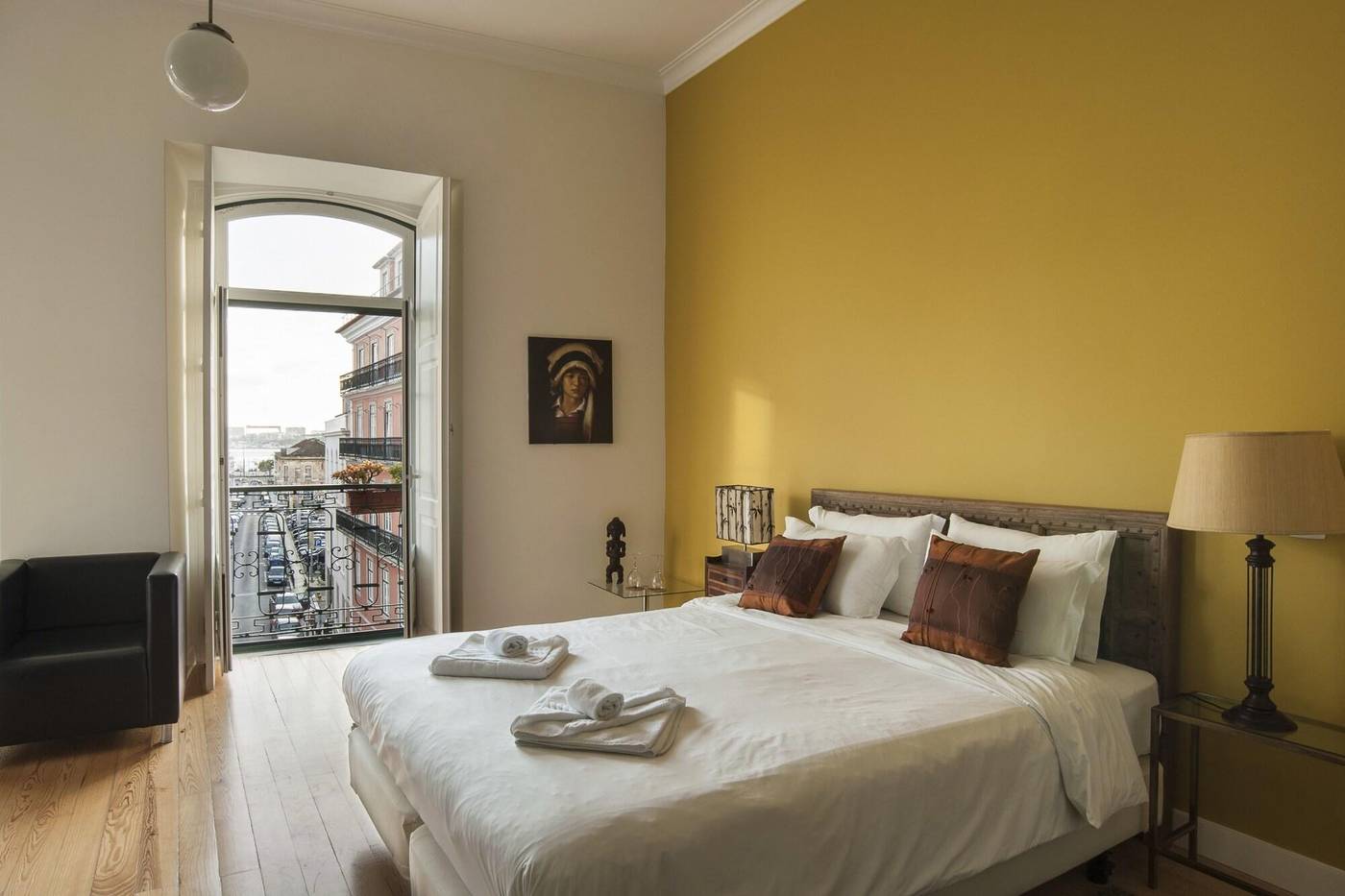 Casa-Do-Bairro-Bed---Breakfast-Room-19