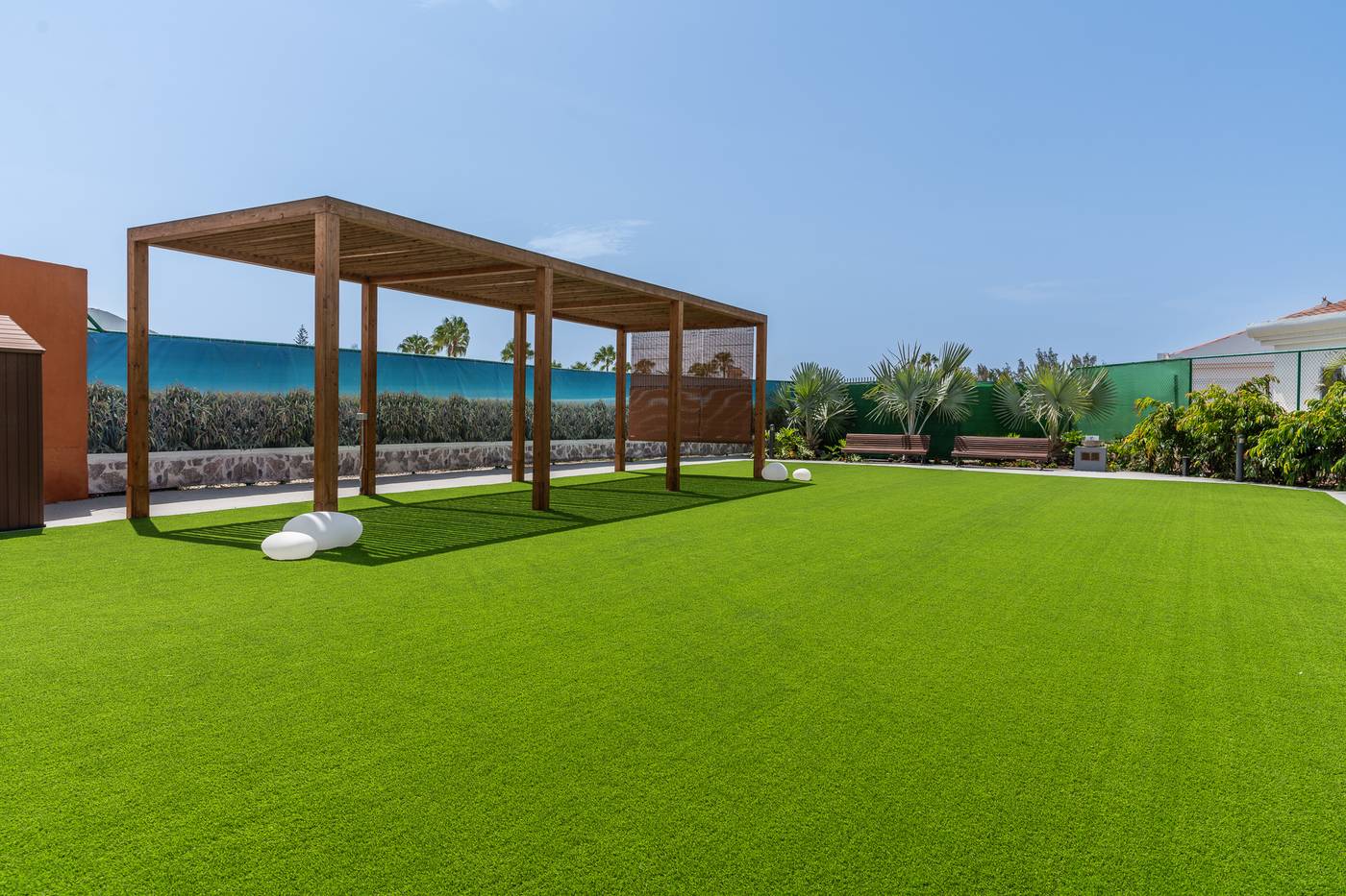 Hotel-LIVVO-Dunagolf-Suites-Terrace-37