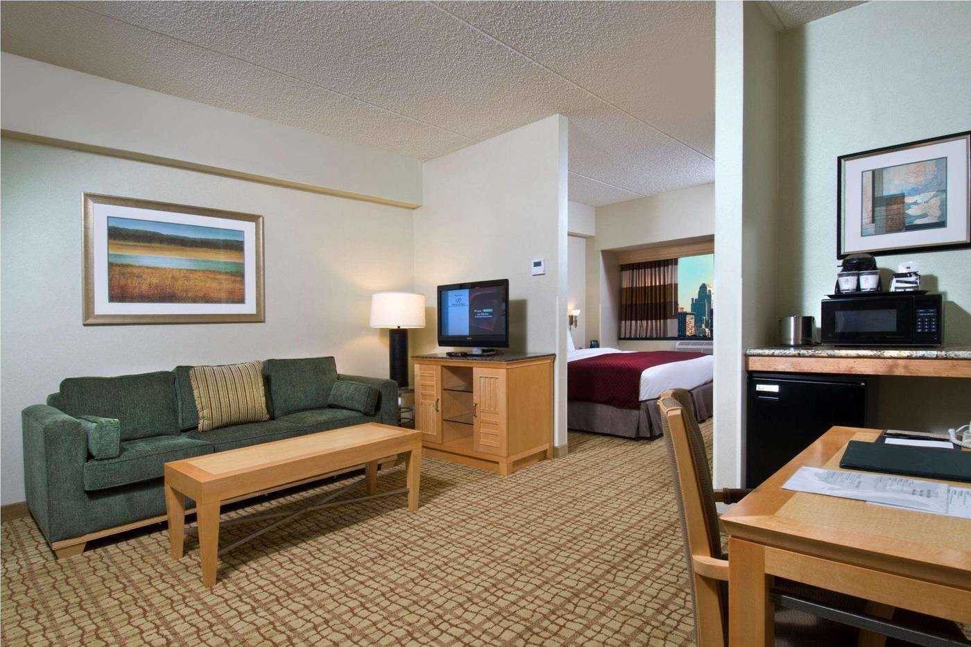 Doubletree-Hotel-Jersey-City-Room-25