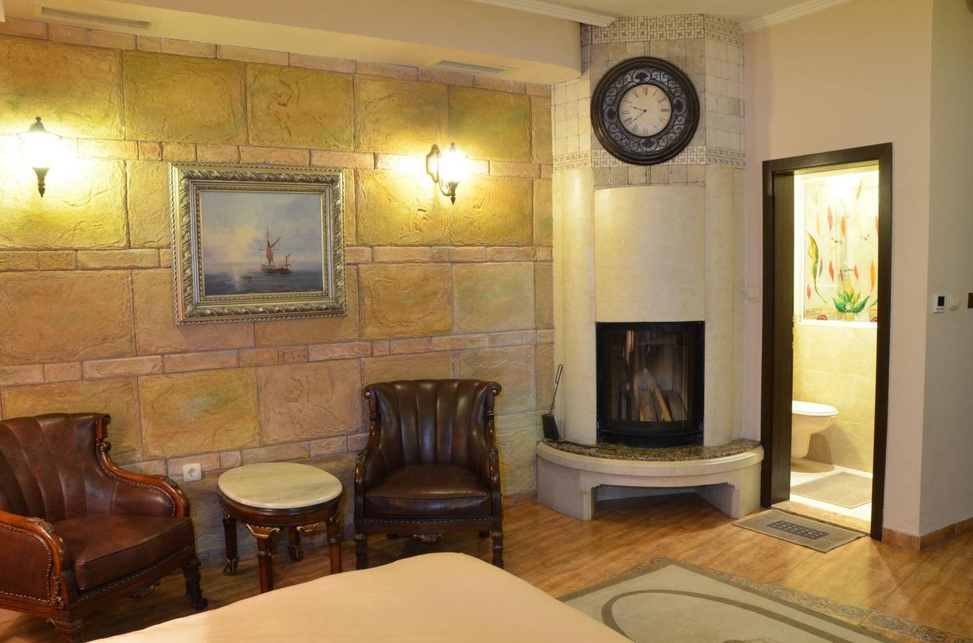 Boris-Palace-Room-28