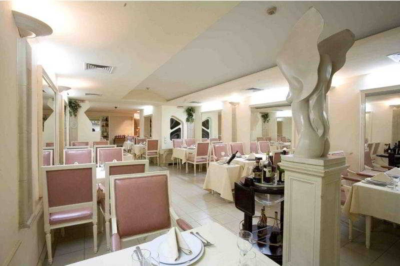 Maria Luisa Sofia-Bulgaria-SOFIA-Restaurant-8