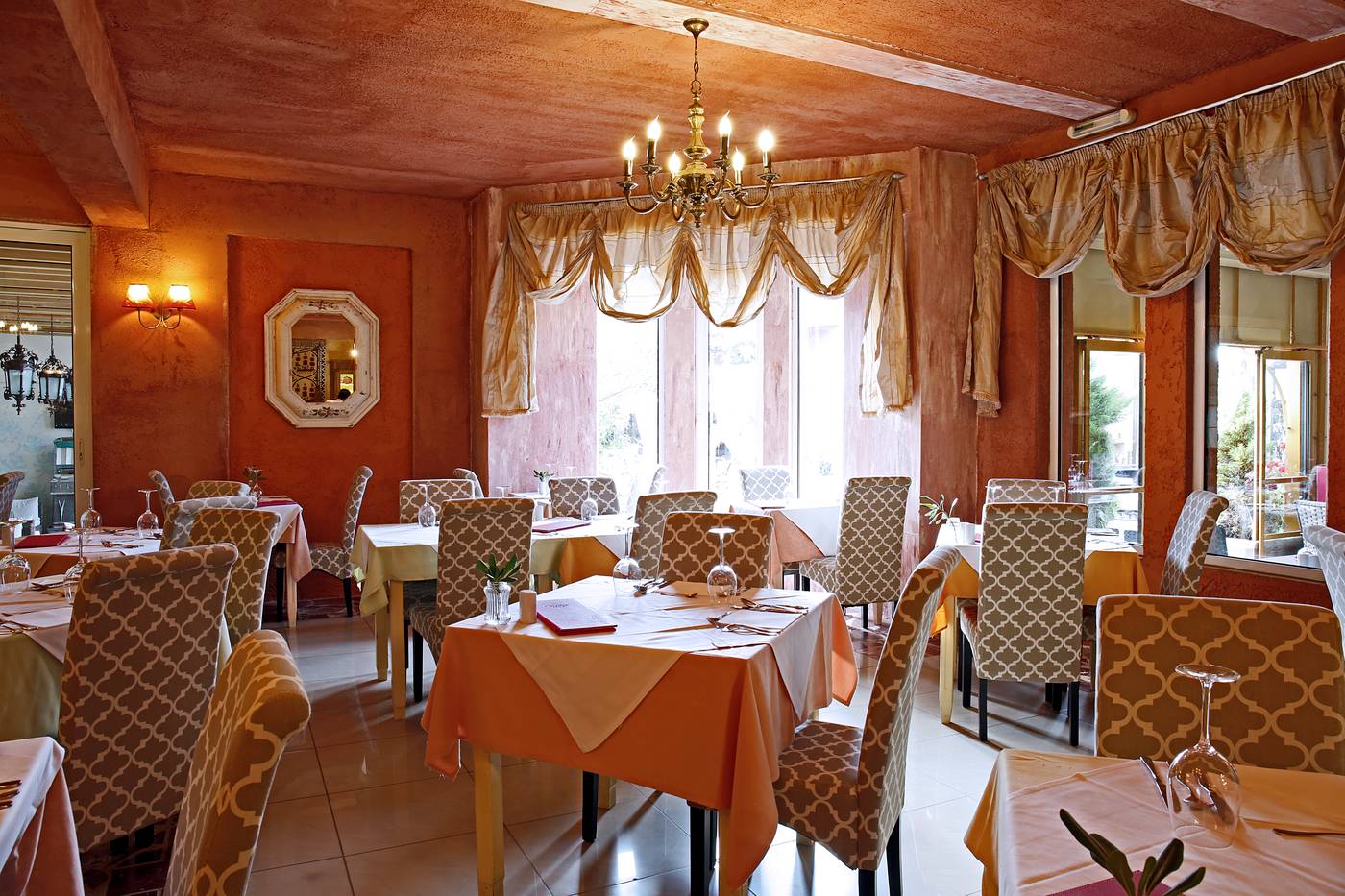 Orpheas-Resort-Hotel---Adult-Only-Restaurant-55