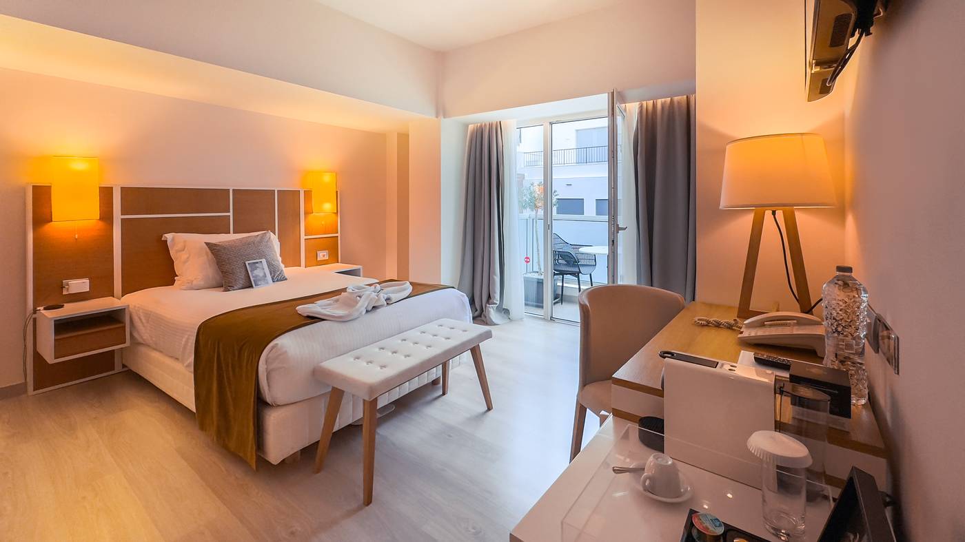 St--George-Lycabettus-Room-33