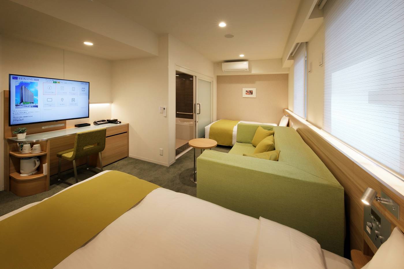 Keio Presso Inn Hamamatsucho-Japan-Tokyo-Room-8