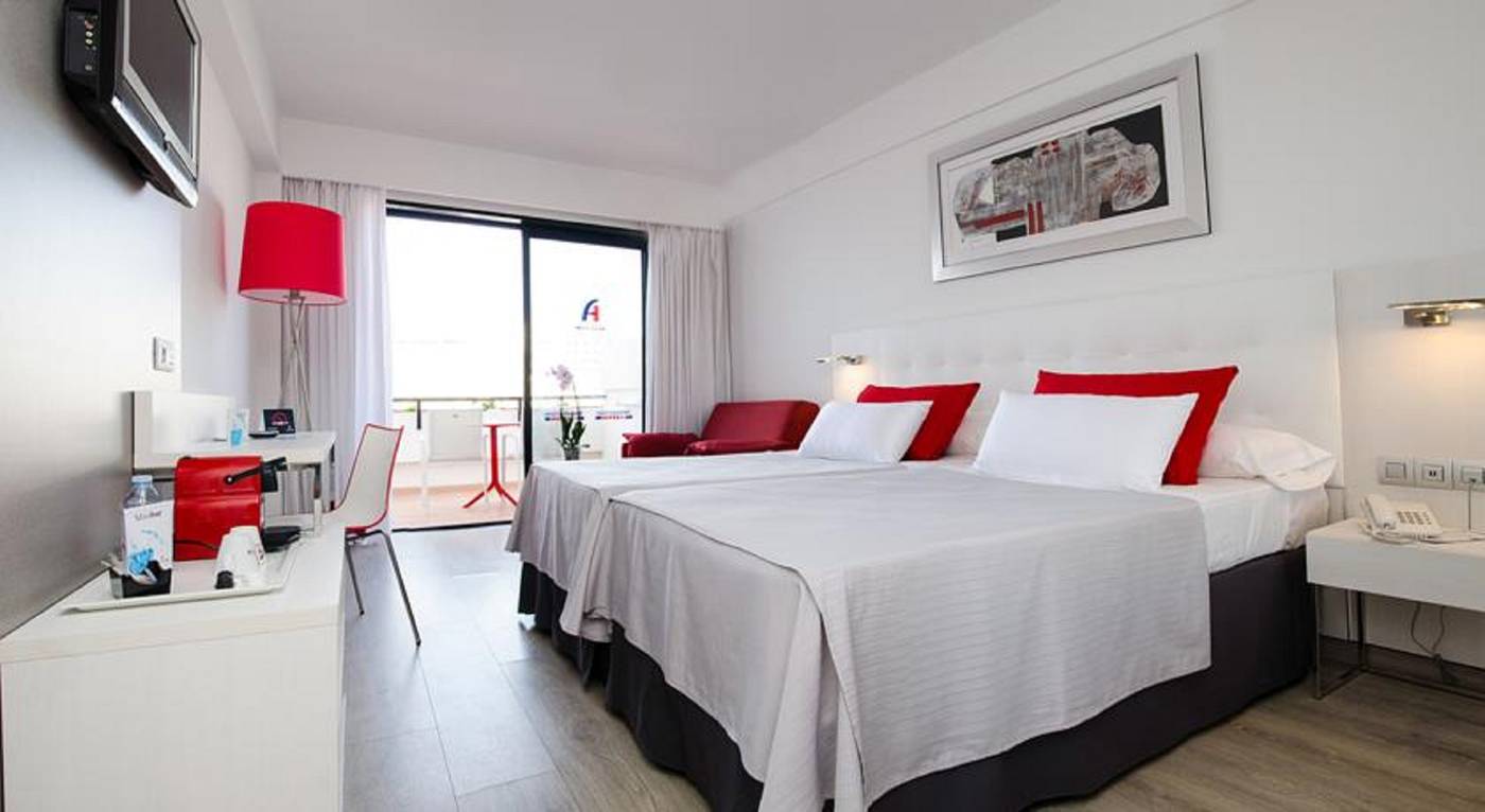 Alexandre-Hotel-Gala-Room-35