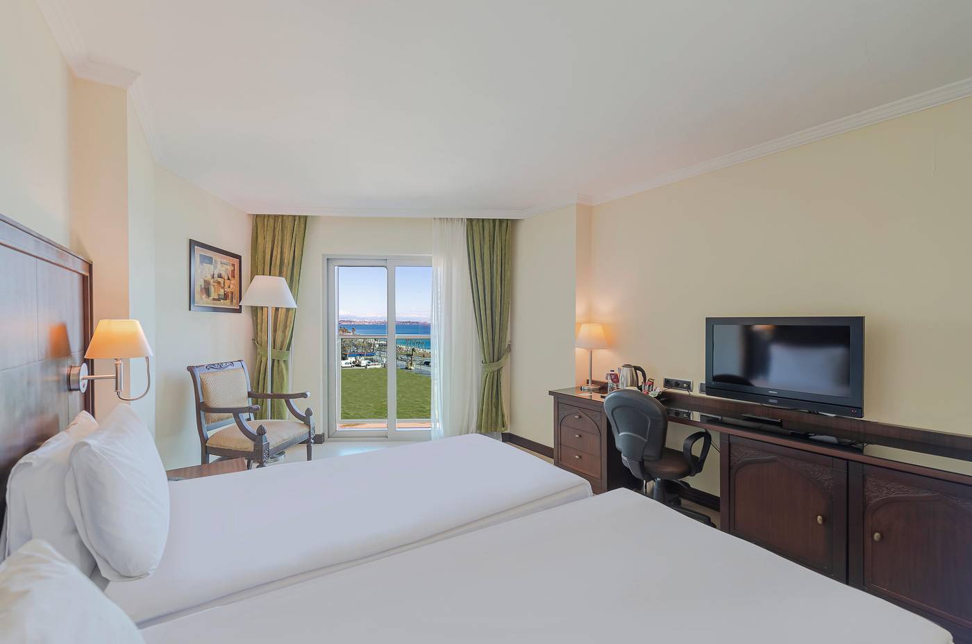 Crowne-Plaza-Antalya-Room-23