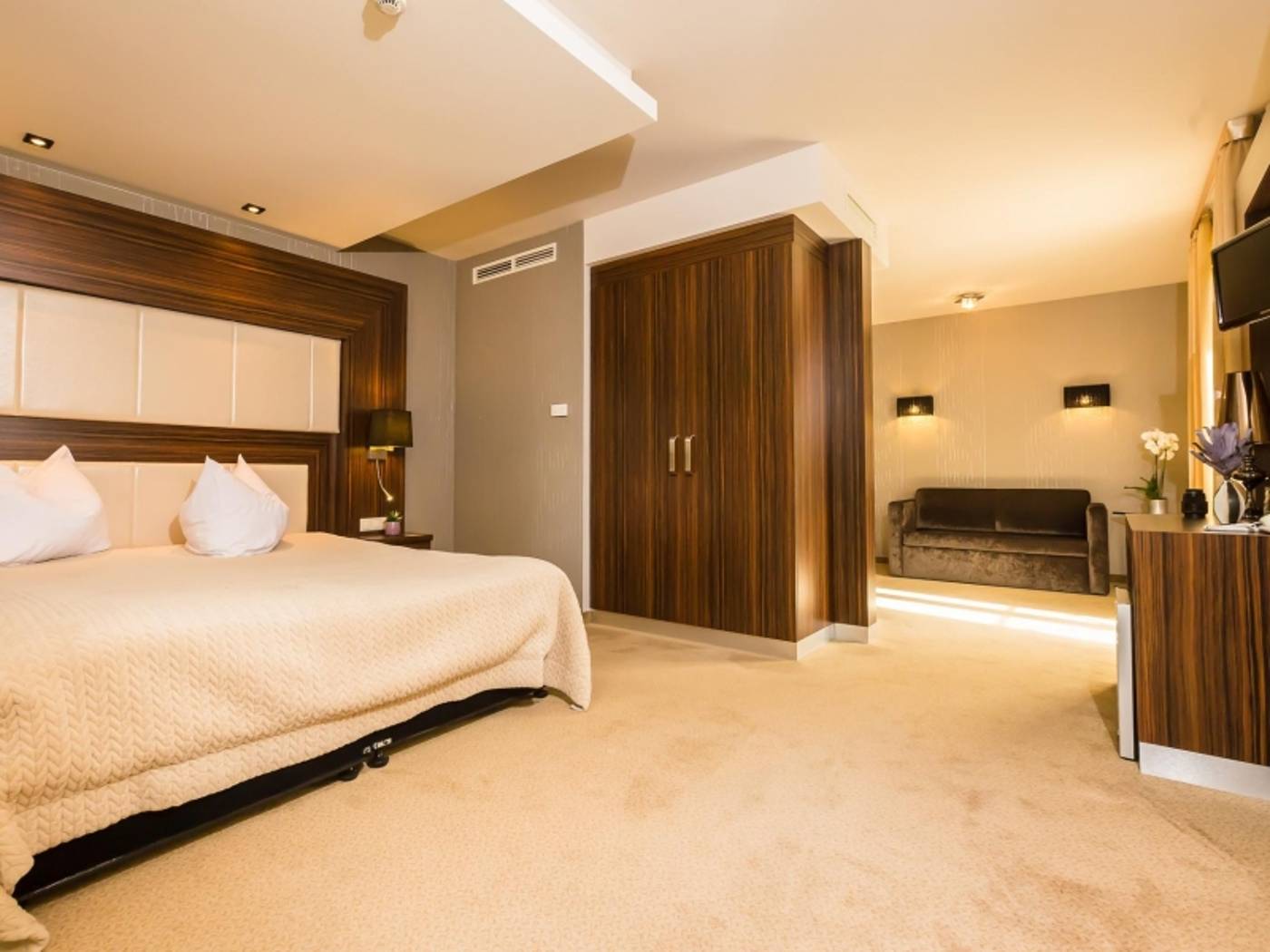 Duna-Garden-Hotel-Room-6