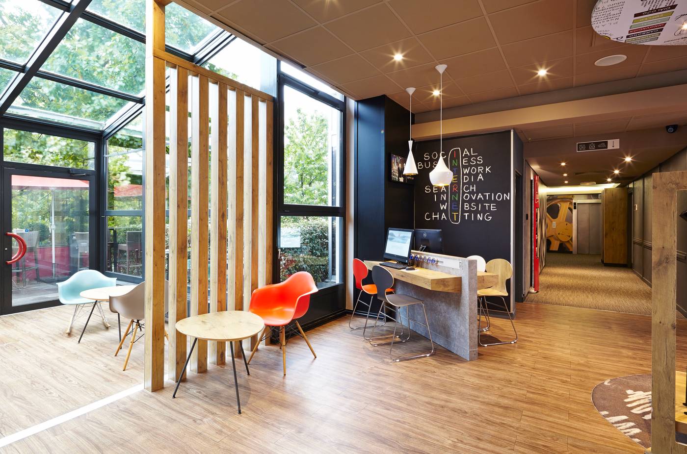 ibis-Marne-la-Vallee-Champs-Lobby-15