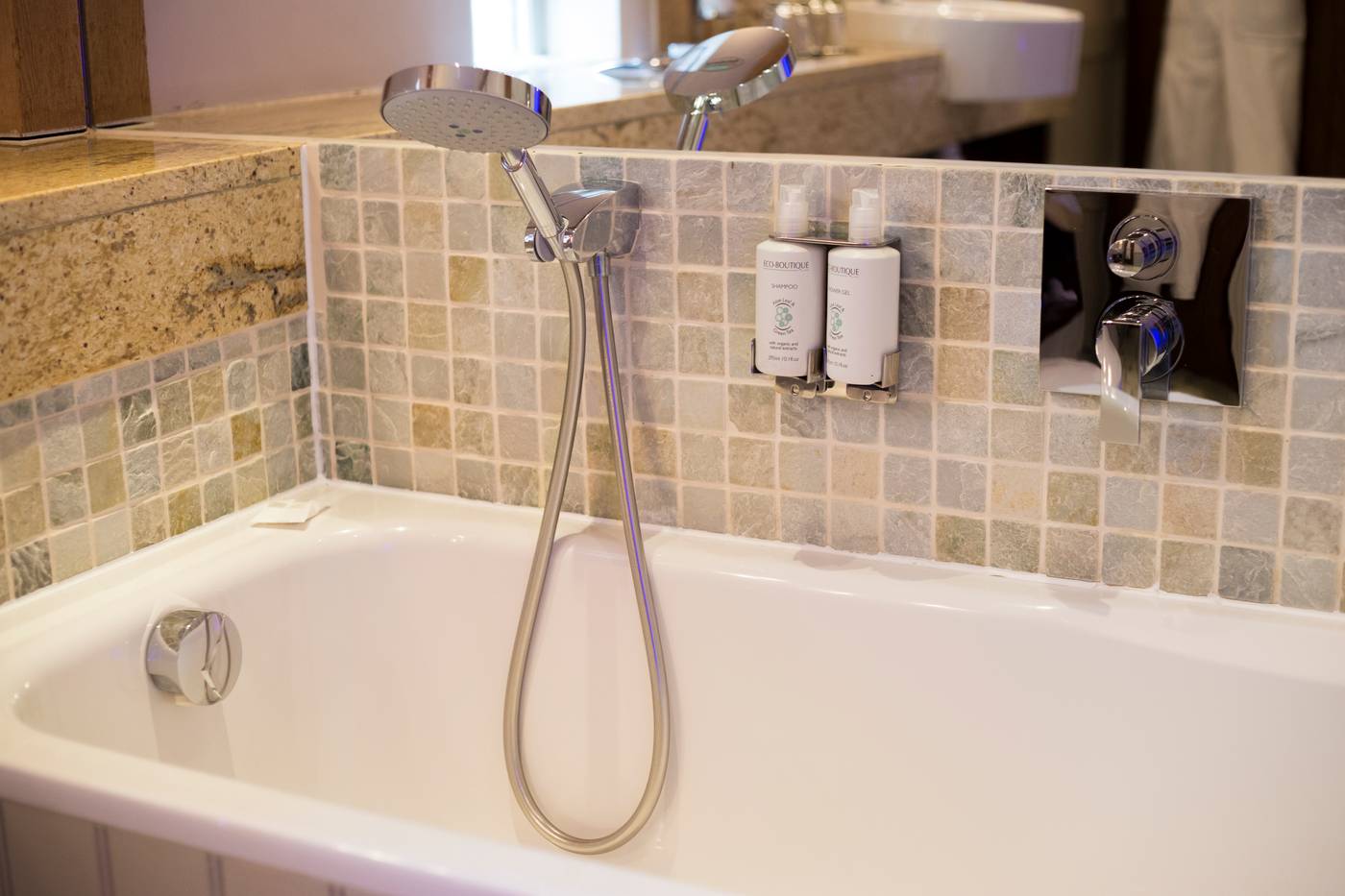 The Farmhouse-United Kingdom-SAINT SAVIOUR-Room-3