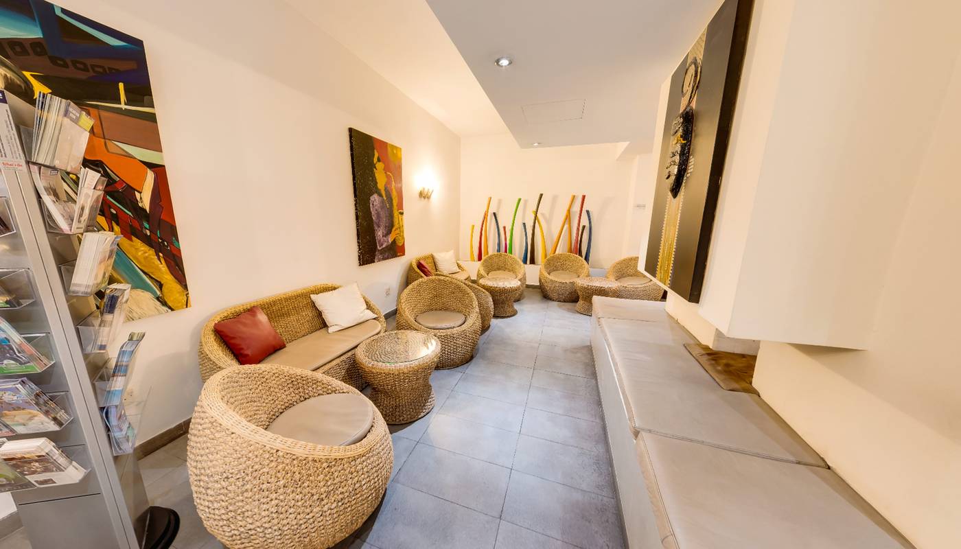 St-Julians-Bay-Hotel-Lobby-50