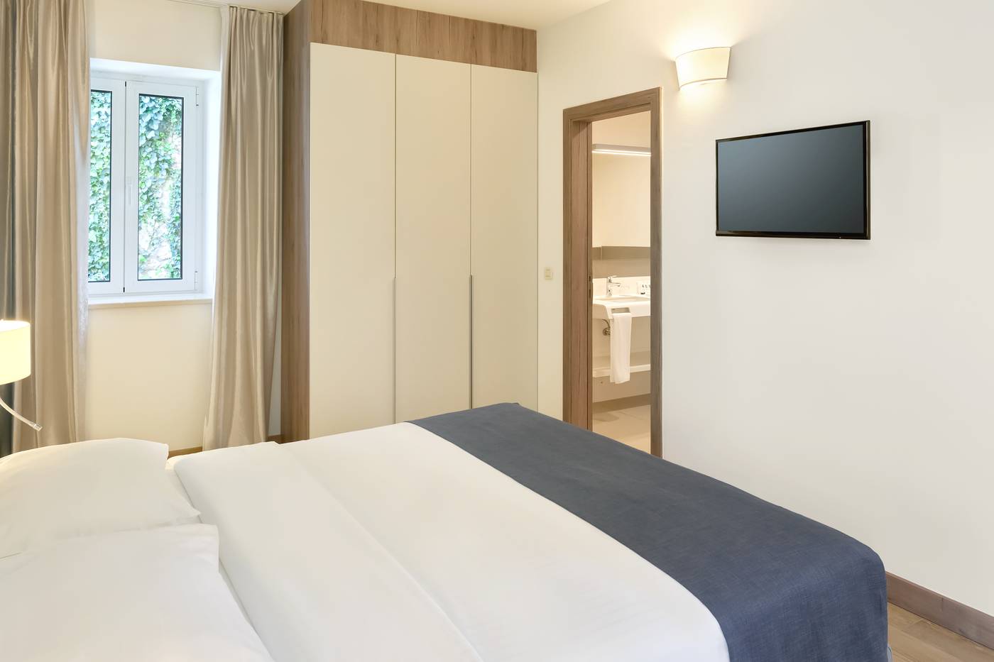 Maistra-Select-Srebreno-Villas-Room-19