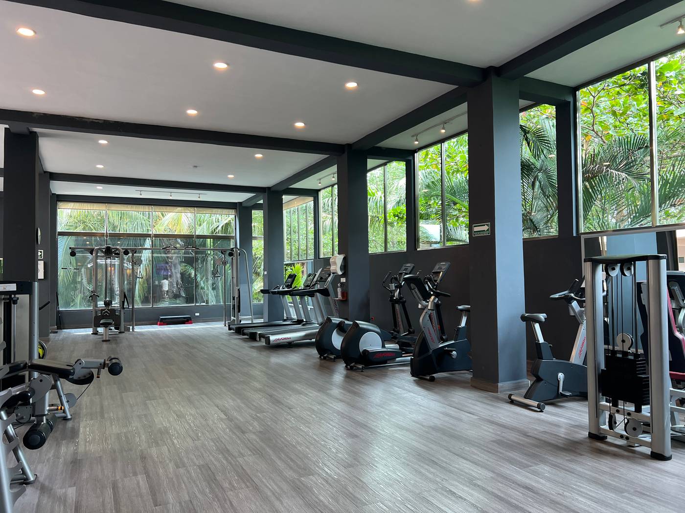 El Dorado Seaside Suites 03.11