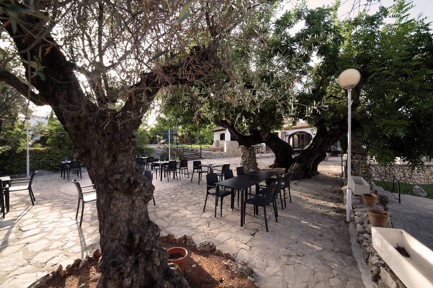 Bellavista-Residential-Restaurant-18