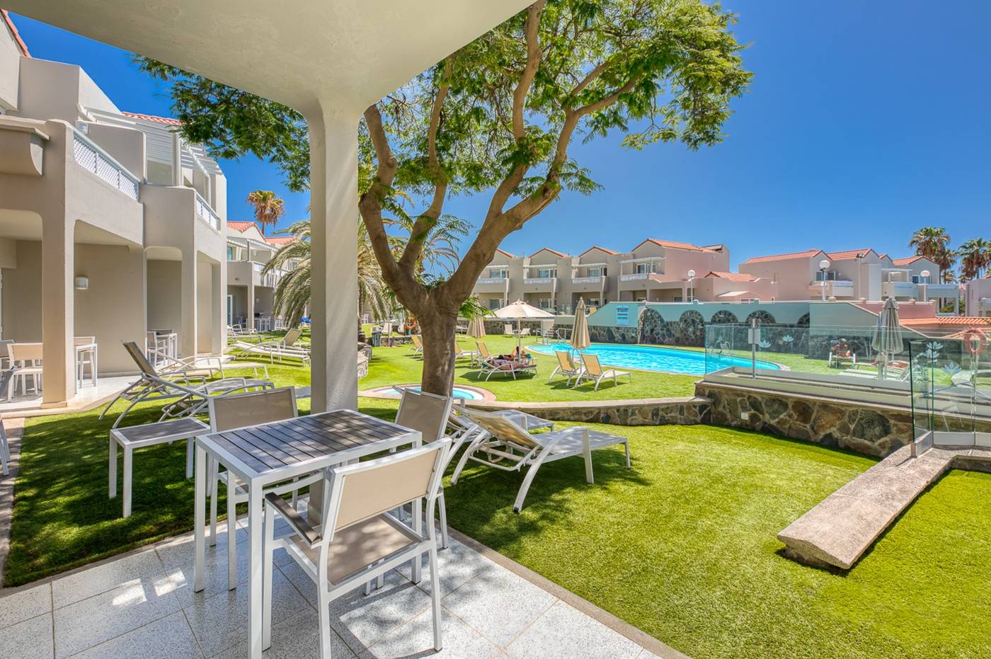 Apartamentos-Koala-Garden-LIVVO-Home-Collection-Room-11