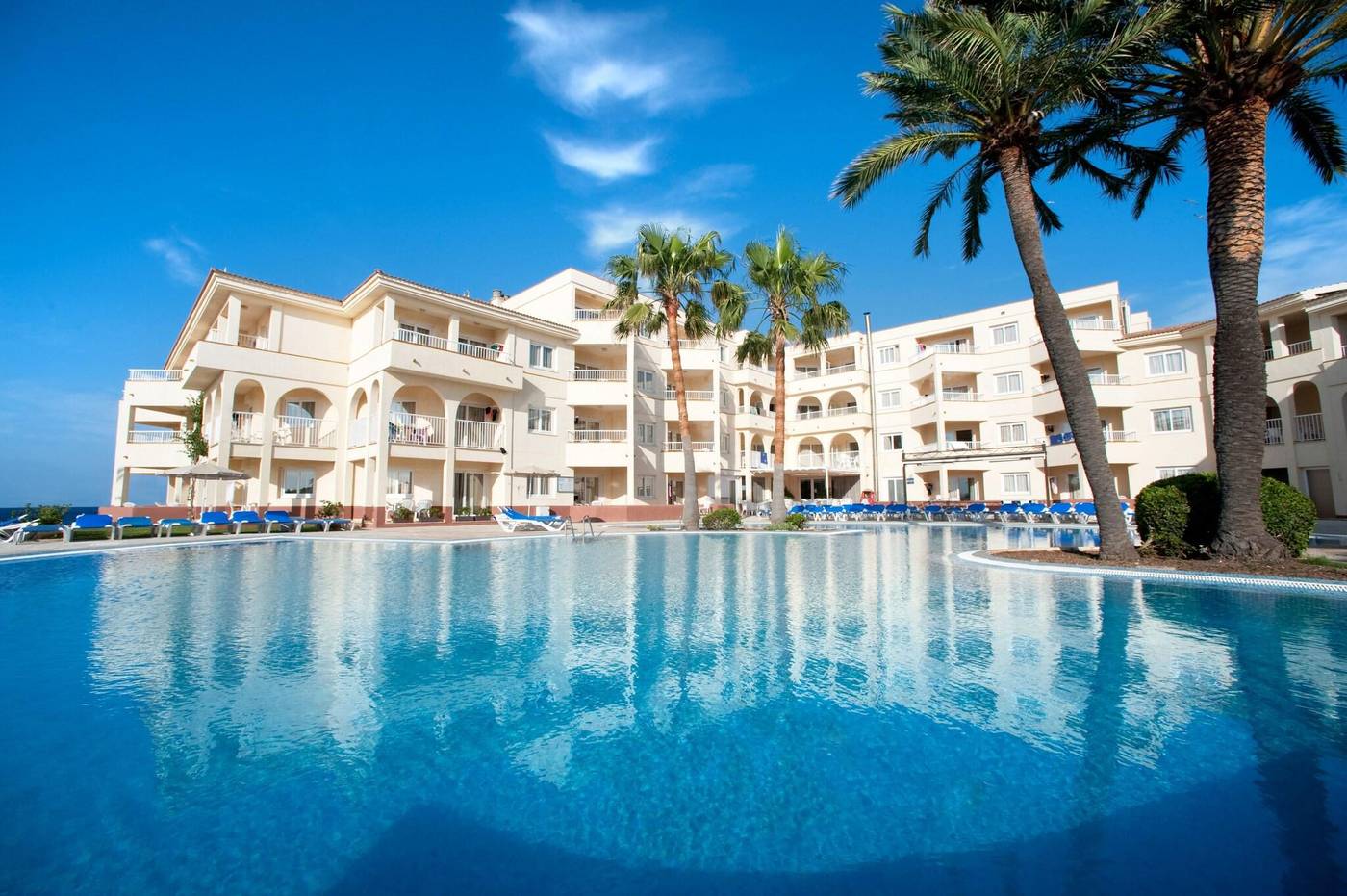 Grupotel-Tamariscos-Pool-5