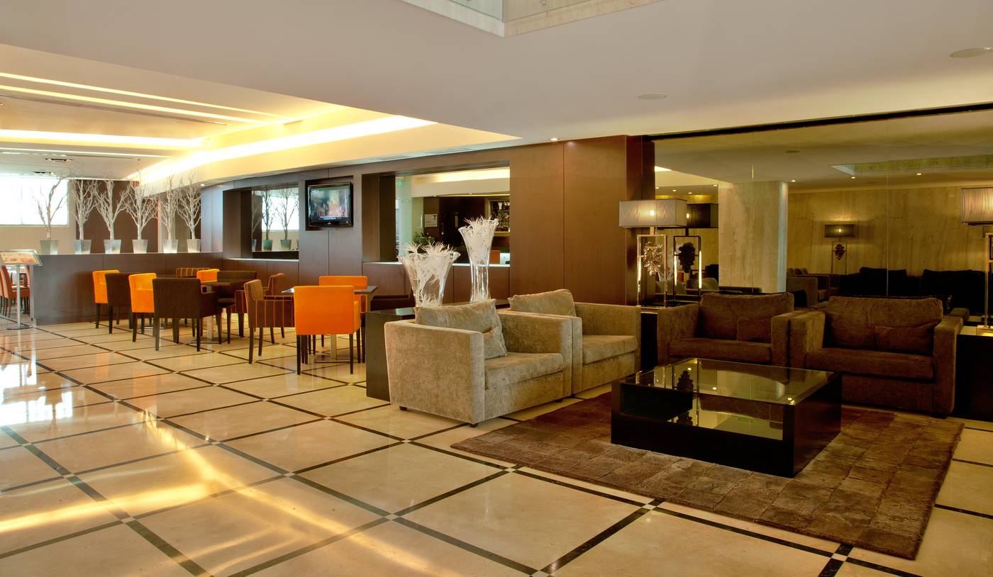 Turim-Alameda-Hotel-Lobby-10