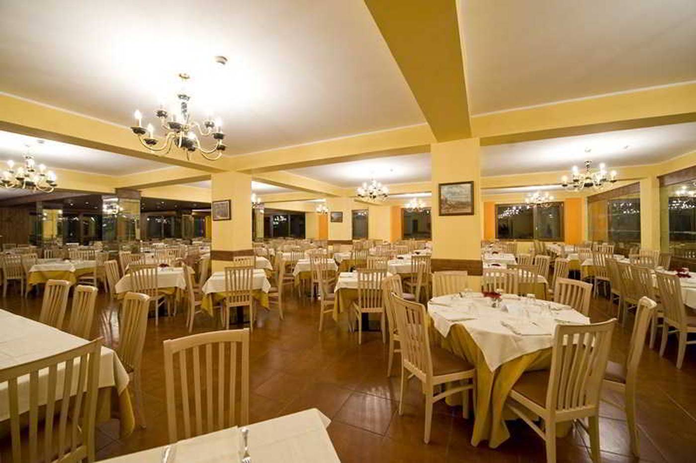 Grand Hotel del Parco-Italy-PESCASSEROLI-Restaurant-8