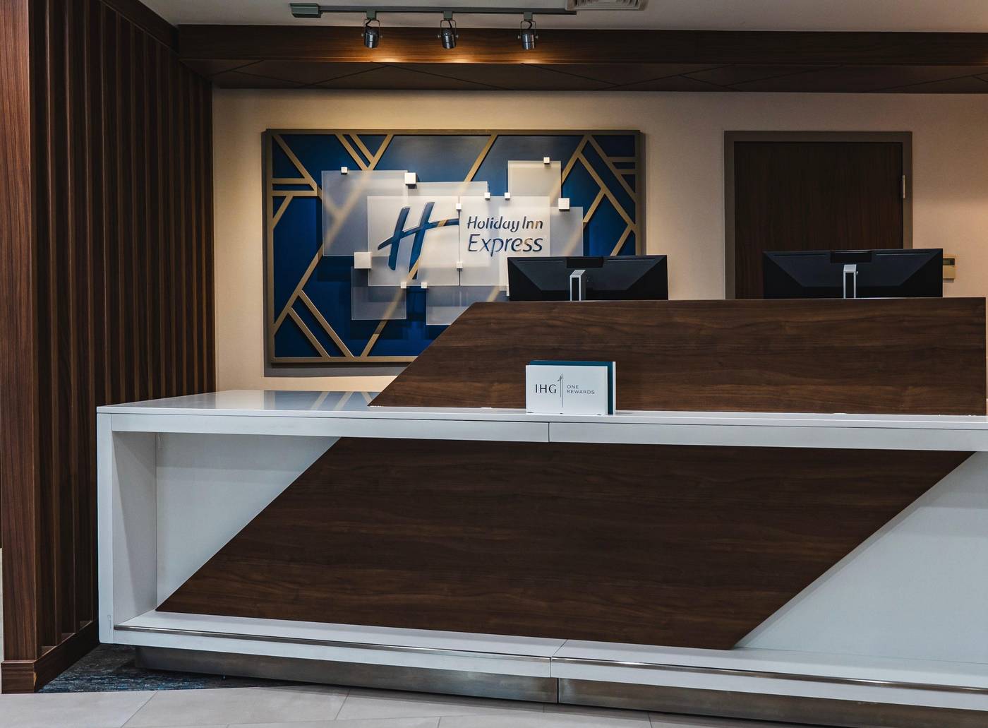 Holiday Inn Express Frazer-Malvern-United States-Frazer-Lobby-8