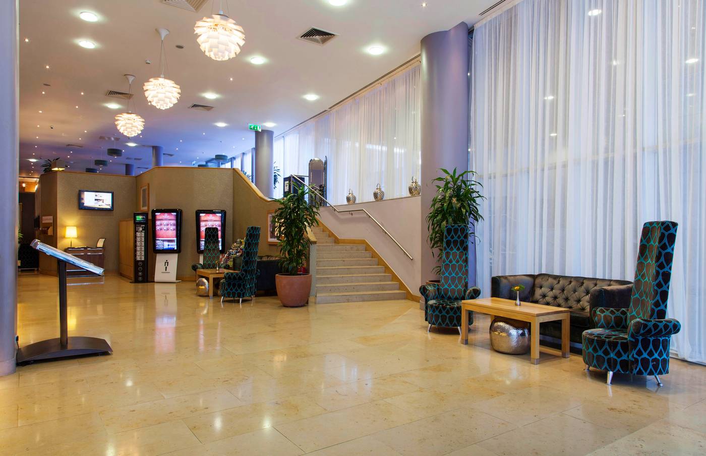 Clayton-Hotel-Cardiff-Lane-Lobby-2
