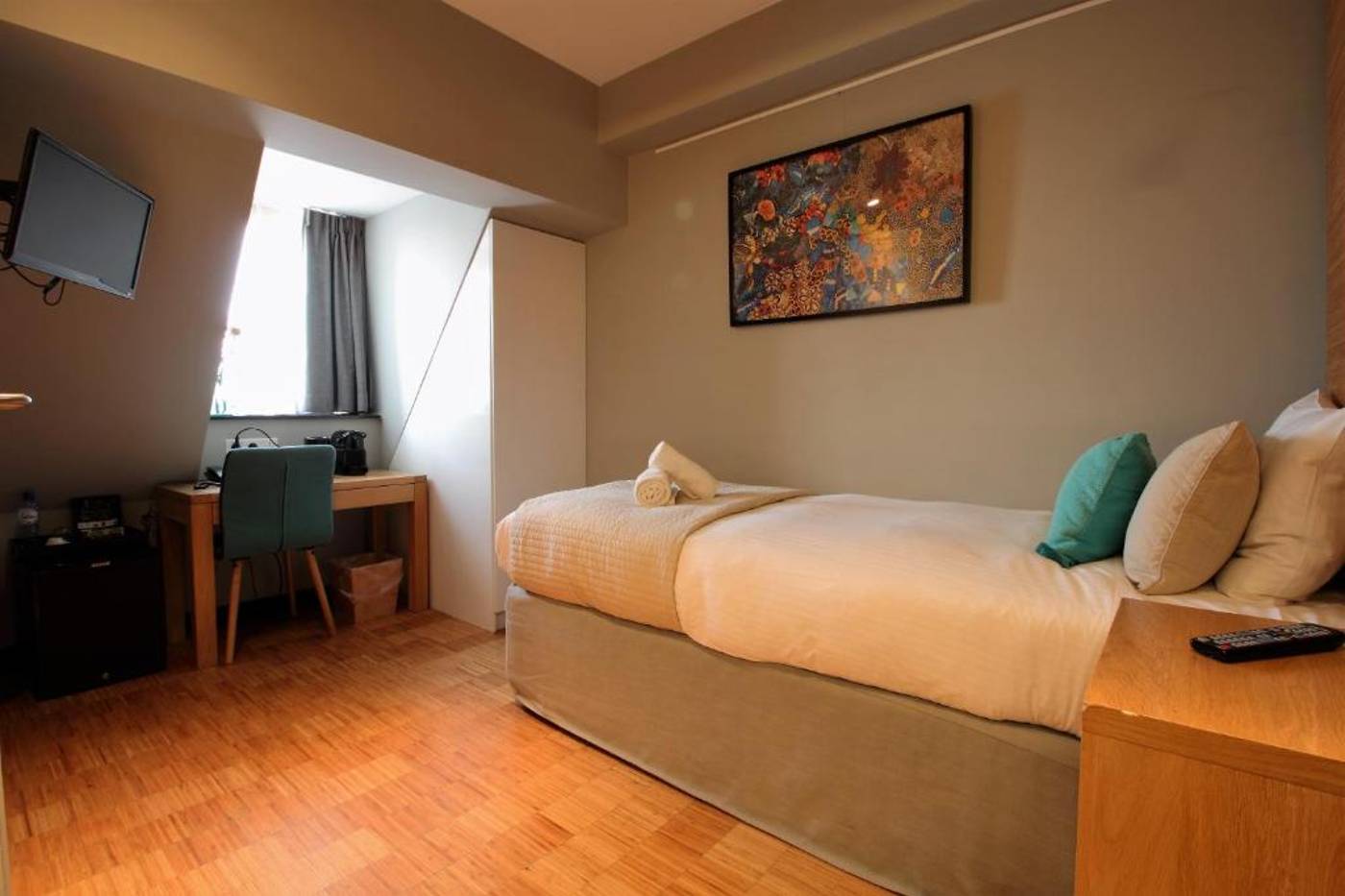 The-Bank-Hotel-Room-14