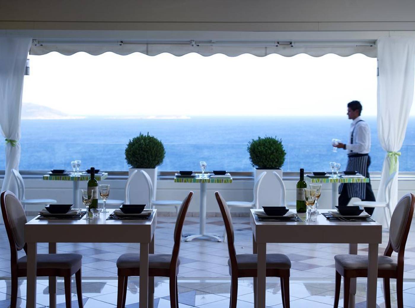 Proteas-Blu-Resort-Restaurant-21