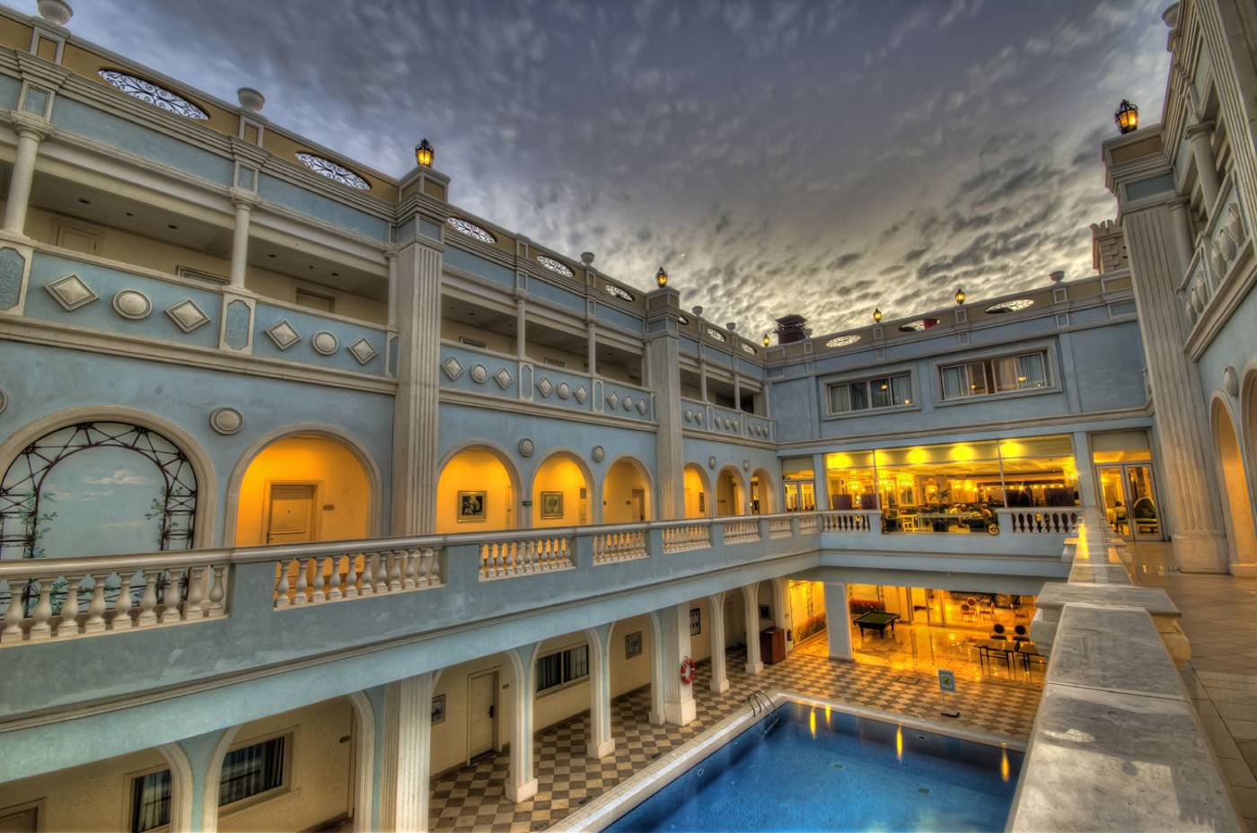 IL-Mercato-Hotel---Spa-Pool-75