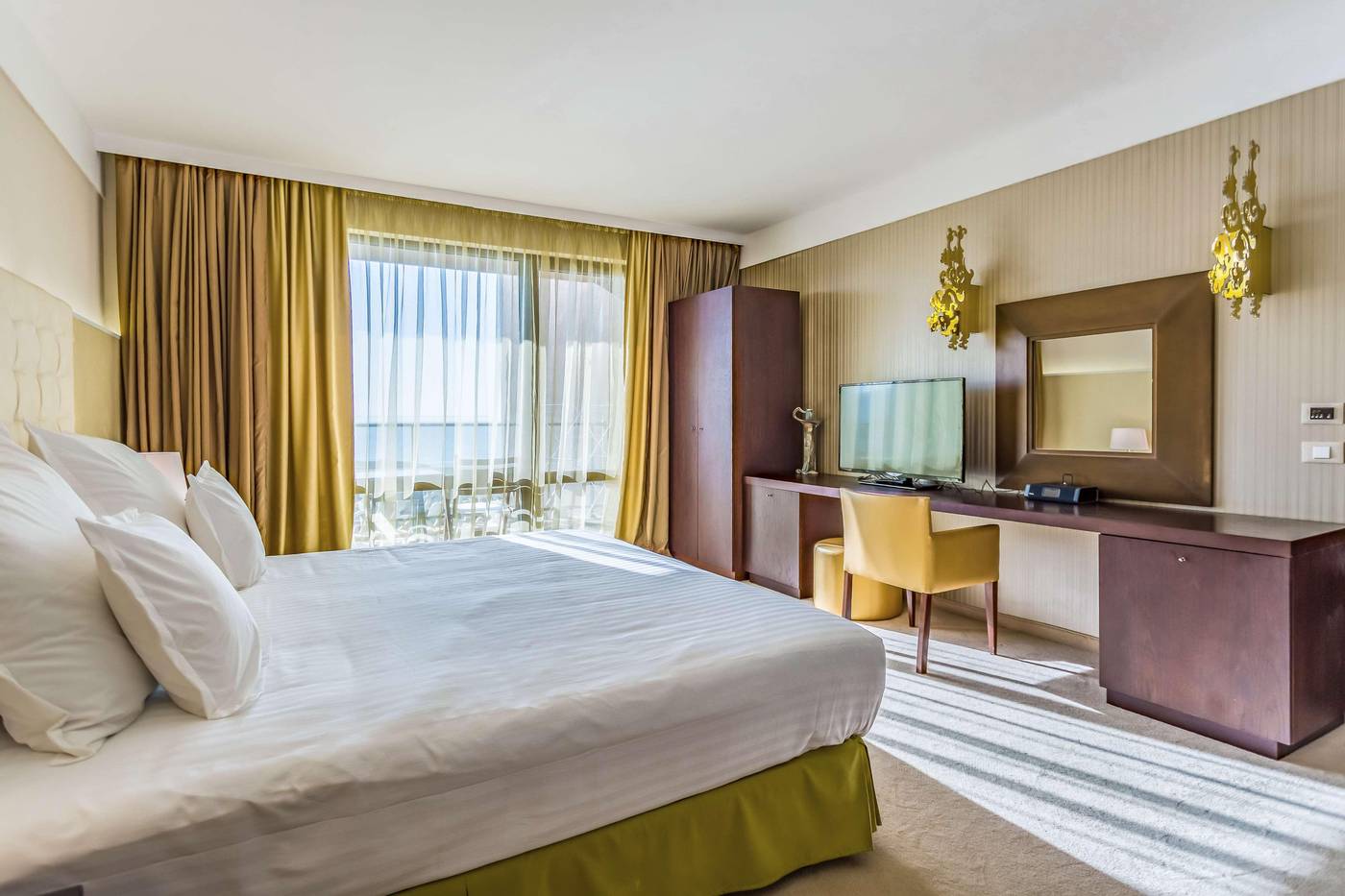 Barcelo-Royal-Beach-Room-20