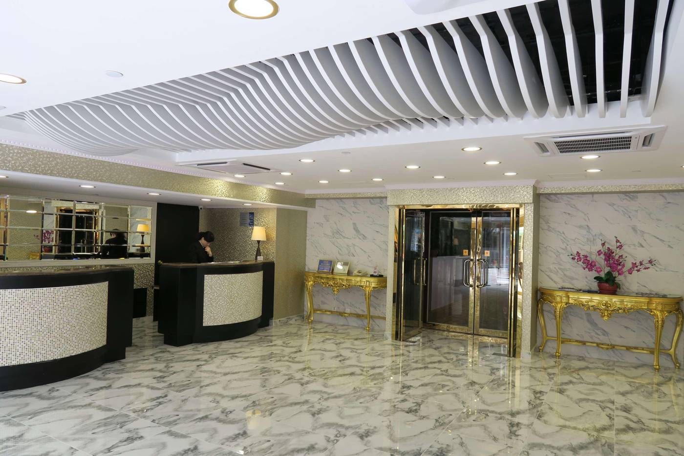 Best-Western-Plus-Hotel-Kowloon-Lobby-2