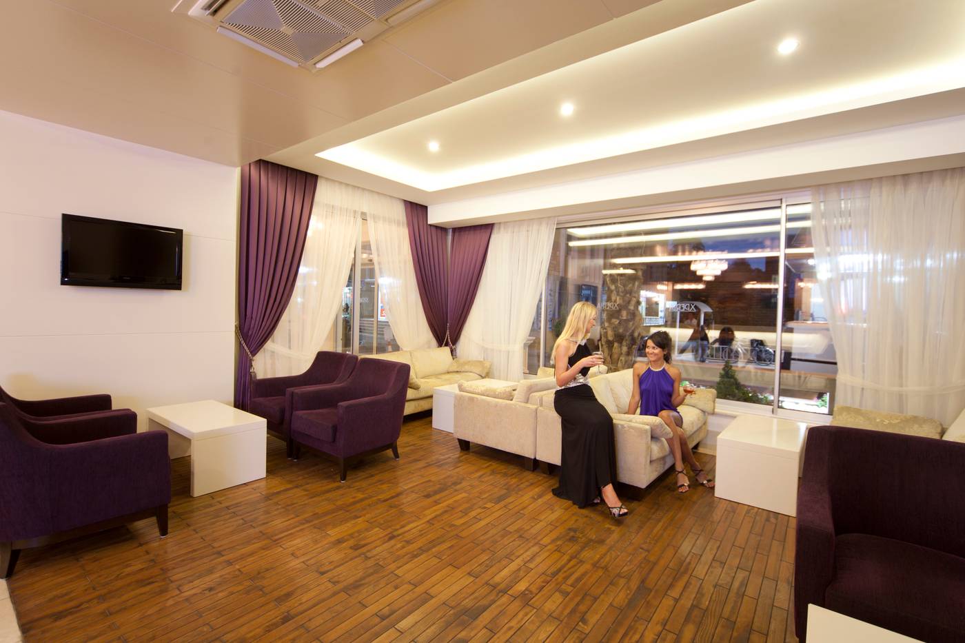 Xperia-Grand-Bali-Lobby-25