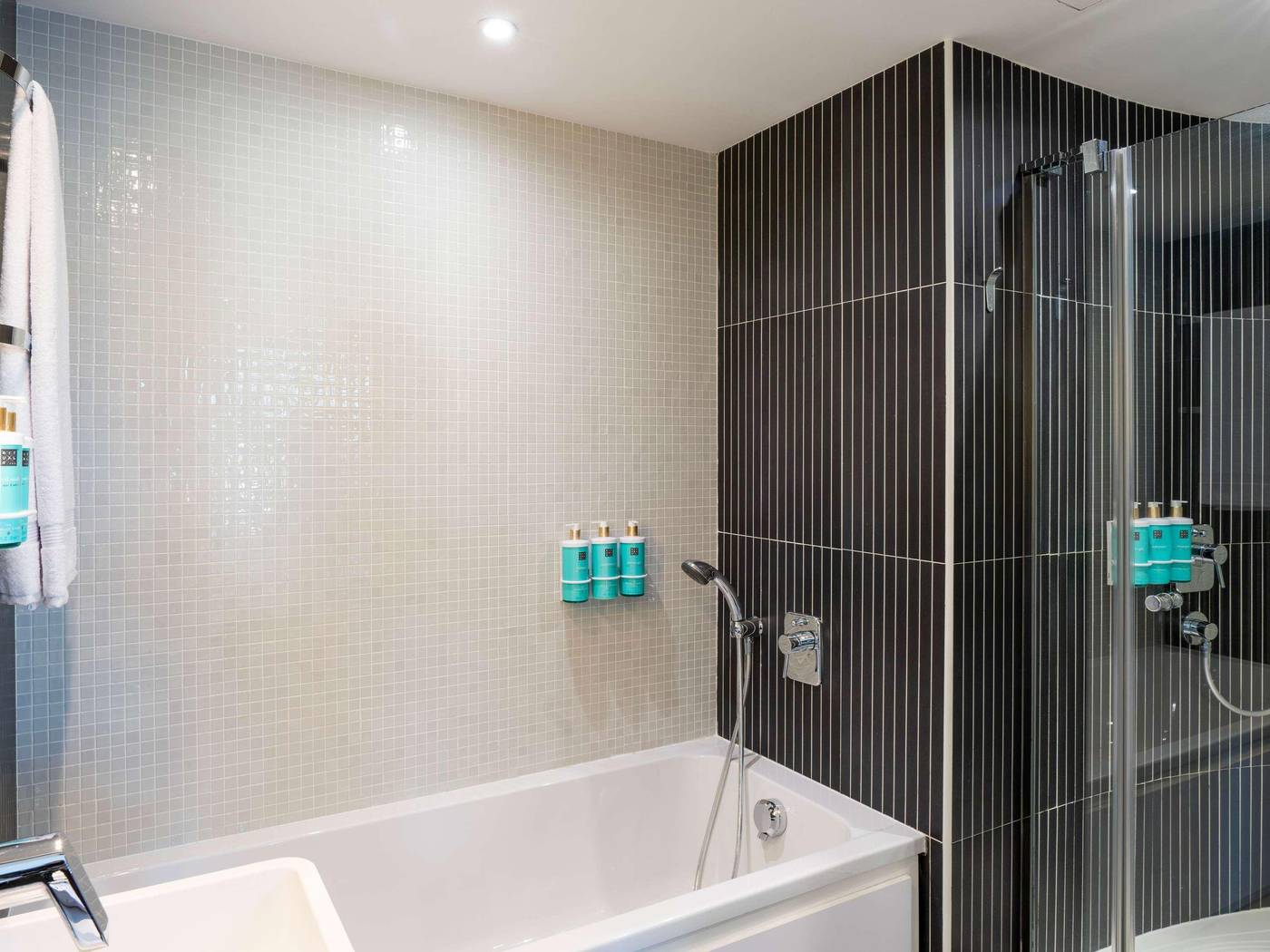 Novotel-Suites-Malaga-Centro-Room-24