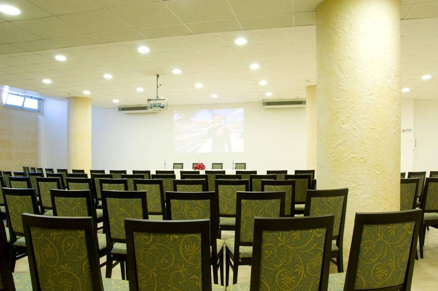 Roses-Italy-ROSETO DEGLI ABRUZZI -General view-10