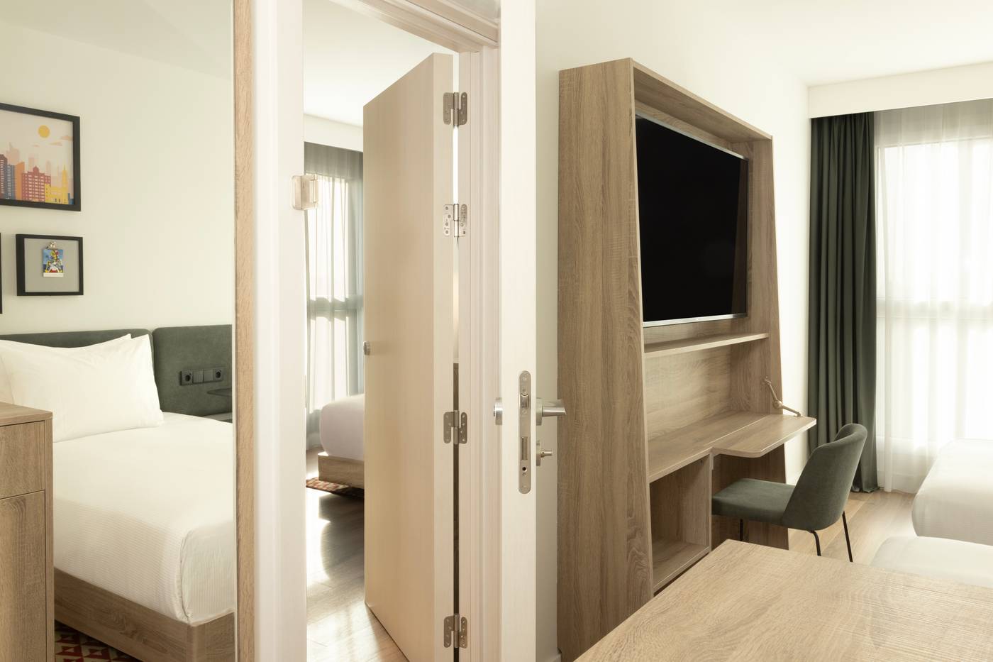 Hampton-By-Hilton-Malaga-Martiricos-Room-14