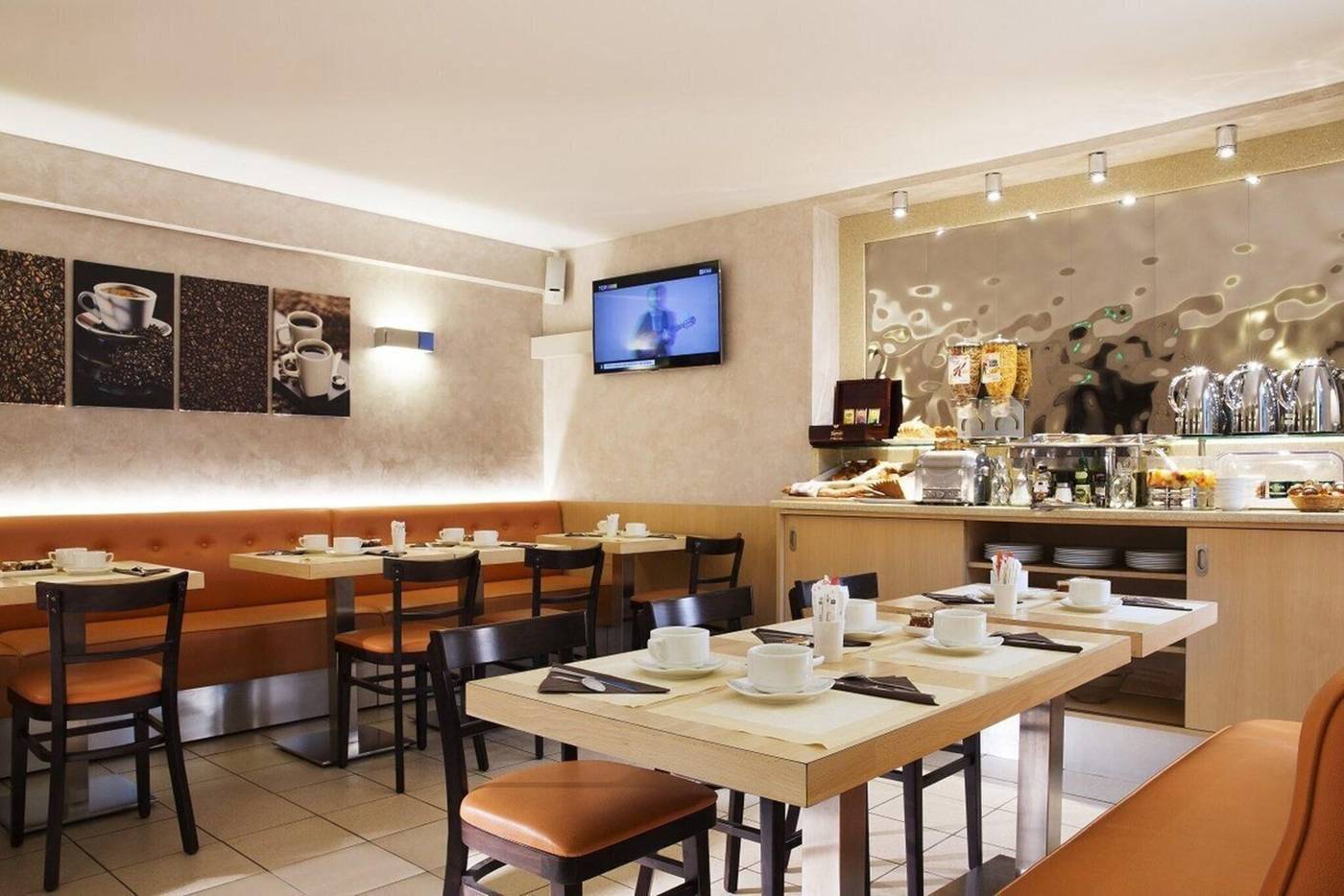 Europe-Tour-Eiffel-Restaurant-20