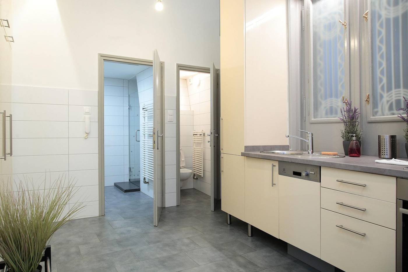 Maverick-Apartments---Vintage-Doubles-Room-33