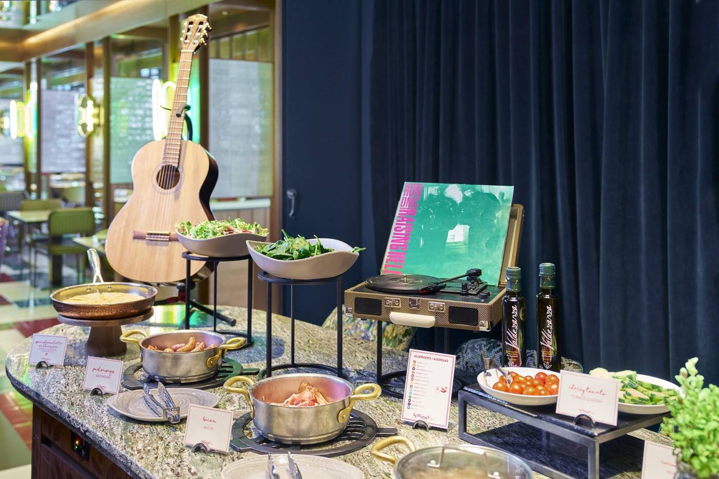 Hard-Rock-Hotel-Madrid-Restaurant-46